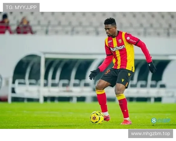 法媒曝杜库雷收利雅得青年人400万美元年薪报价仍在观望中